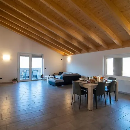 Apartment Attico Bella Vista *