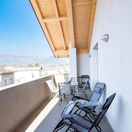 Attico Bella Vista 아파트 두비노